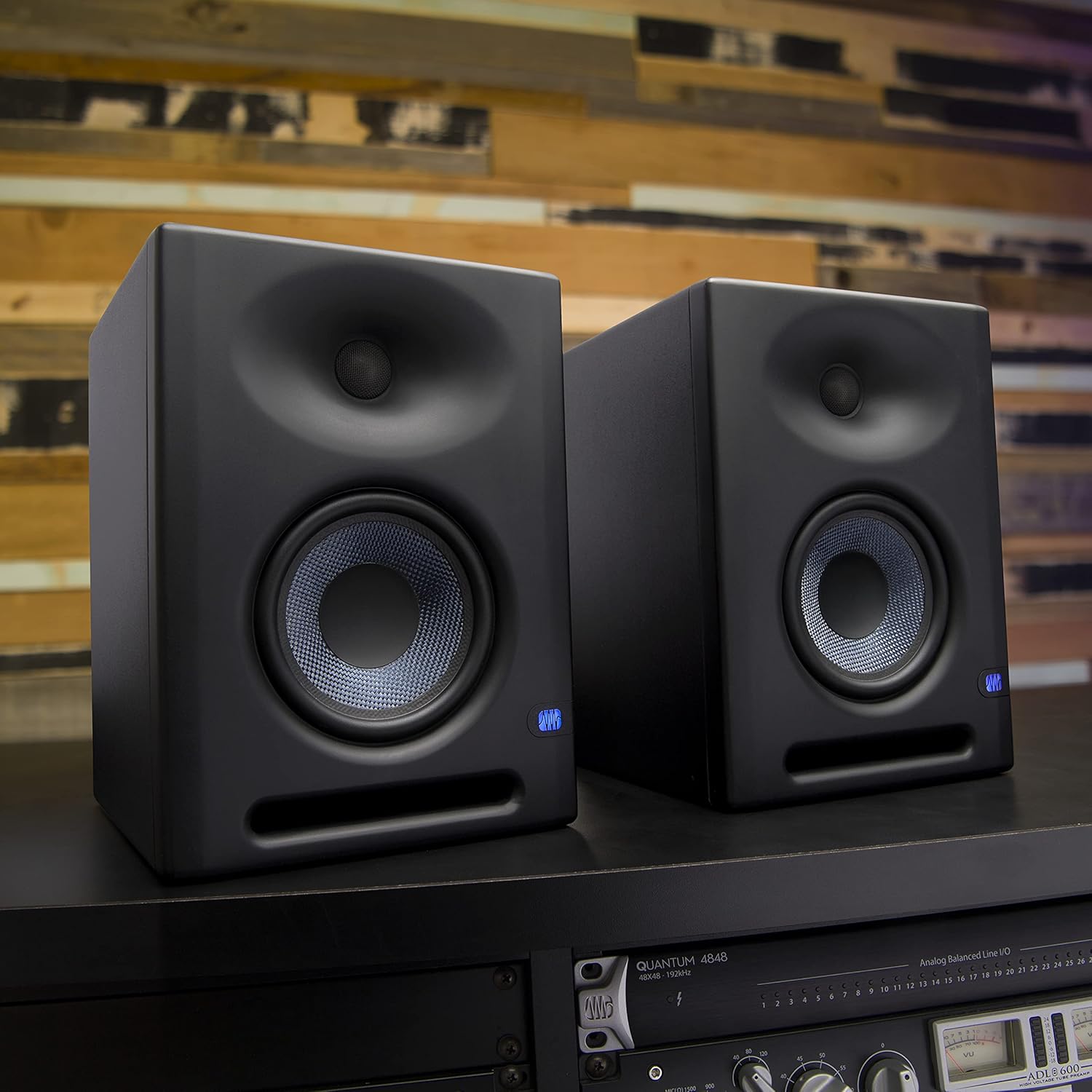 PreSonus Eris E5 XT vs KRK Rokit 5 G4 