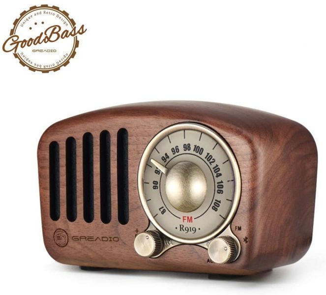 Greadio Walnut Wooden FM Radio